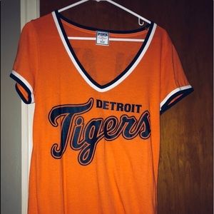 VS DETROIT TIGERS T-SHIRT